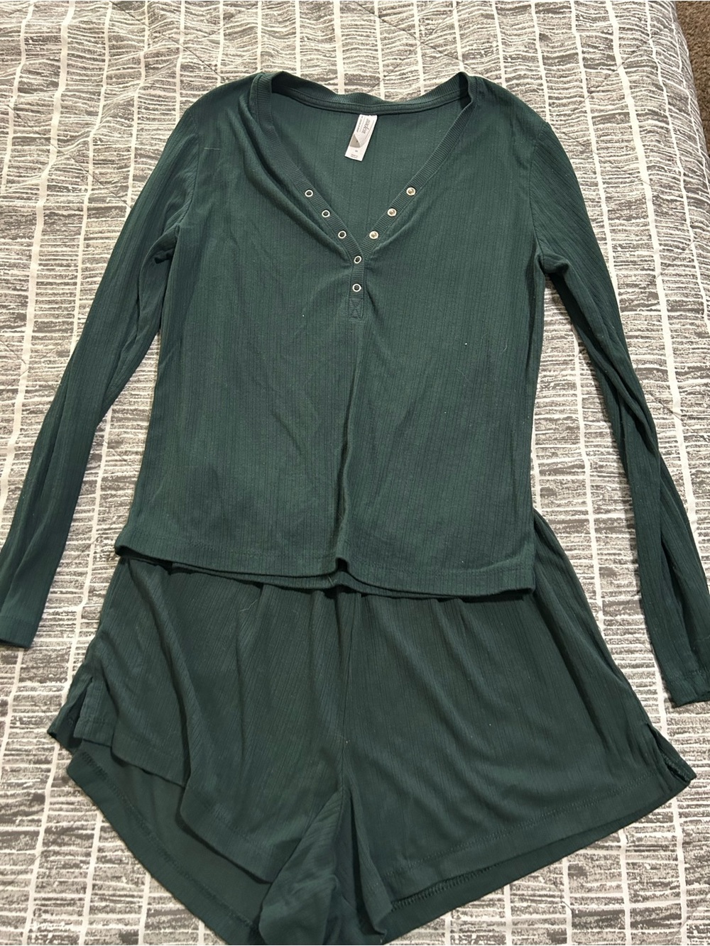 Auden Dark Green Snap-Front Ribbed Sweater